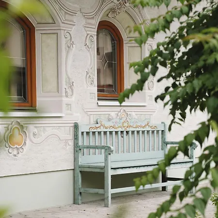 Alpenschloessl Boutique & 노이스티프트임스튀바이탈