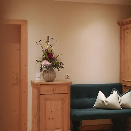 Alpenschloessl Boutique & Lägenhet *