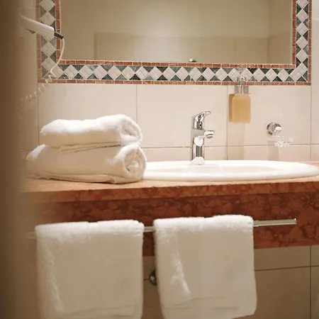 Alpenschloessl Boutique & 아파트 노이스티프트임스튀바이탈