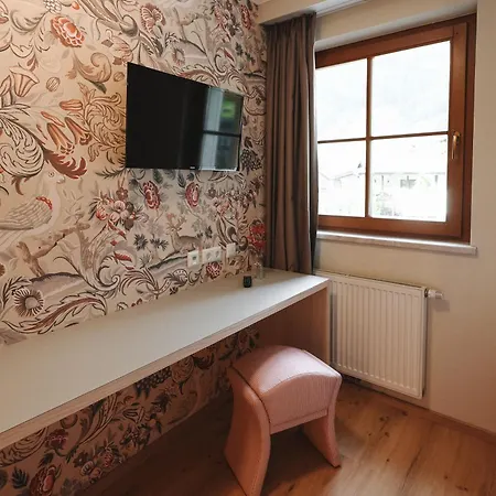 Alpenschloessl Boutique & Lägenhet *