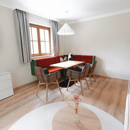 Alpenschloessl Boutique & Apartment Neustift im Stubaital