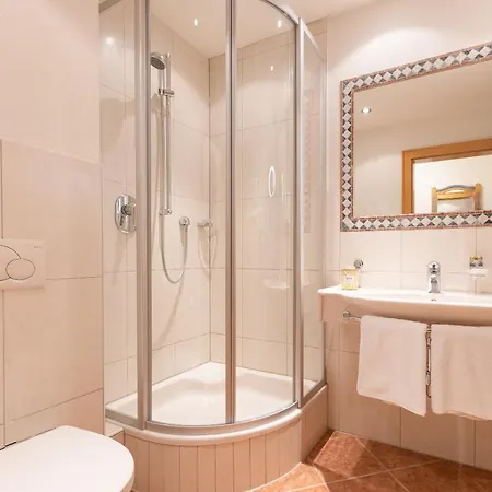 Apartamento Alpenschloessl Boutique & Neustift im Stubaital