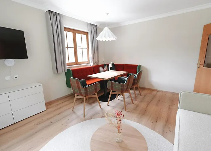 Alpenschloessl Boutique & شقة نيوستيف ام ستوبيتا